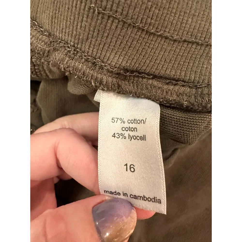 Maurices Dark Olive Green Elastic Drawstring Waist Cropped Pants Size 16 - Picture 4 of 4